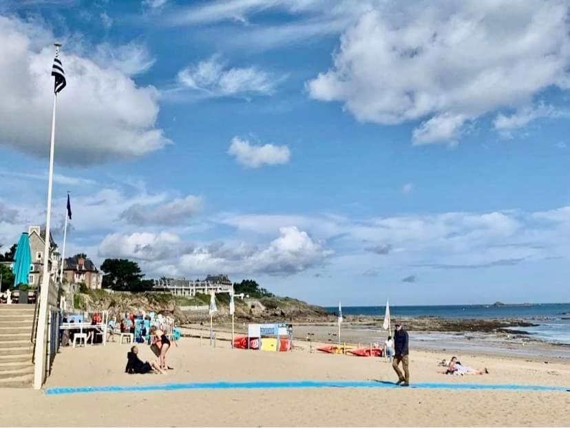 Appartement Cosy 1 Chambre Pour 2 Pers - Renove - Terrasse - Parking Dinard Exterior foto